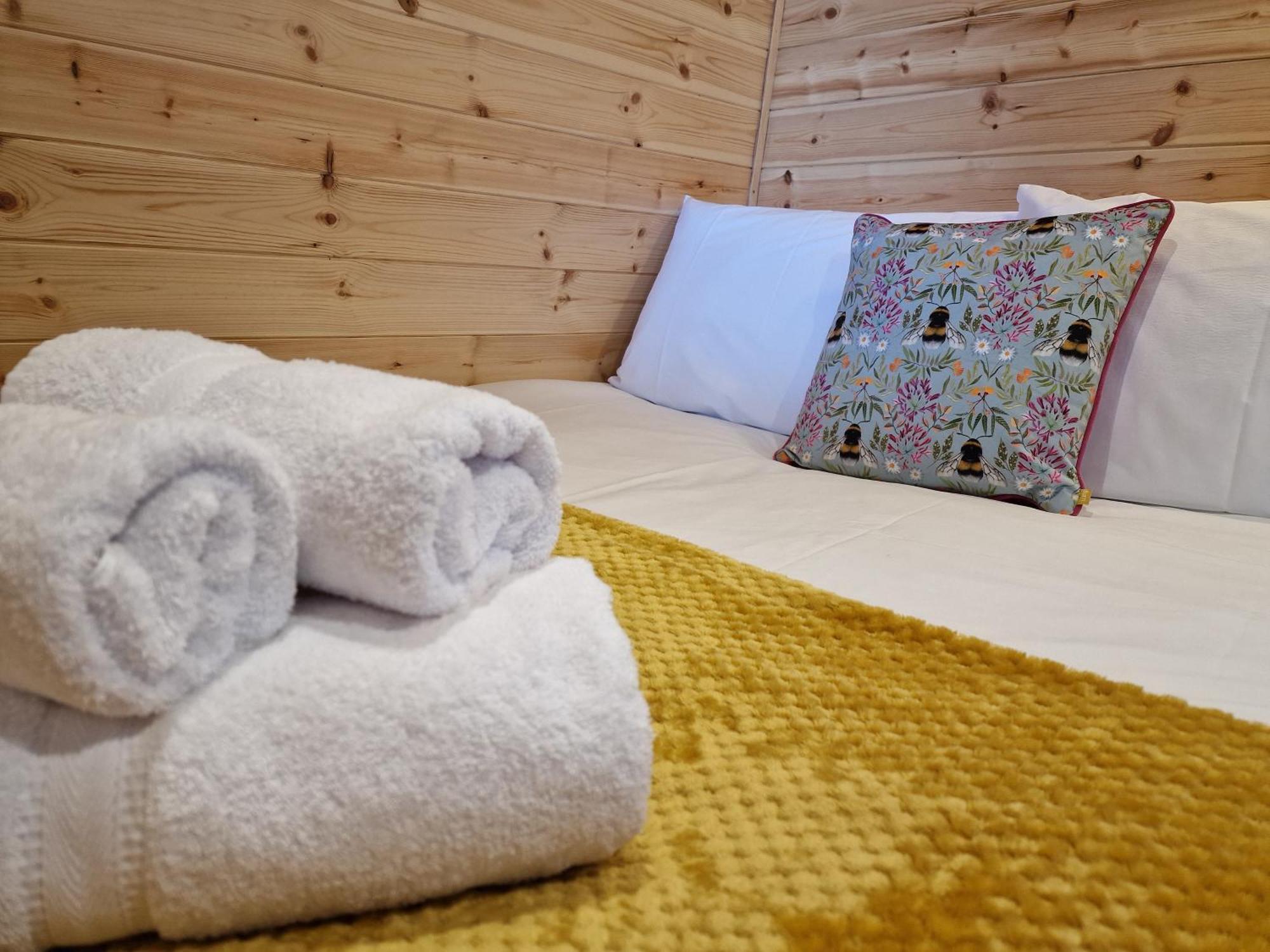 Апартаменты Gorse Gorgeous Glamping Hideaway Dundonnell Экстерьер фото
